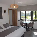 Logis Hotel Restaurant La Hutte Lurette 3*