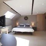 Hotel Logis Hotel Restaurant La Hutte Lurette 3*