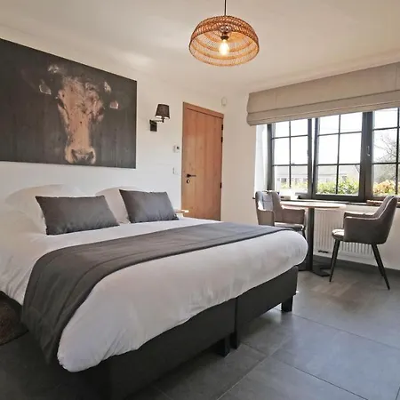 Logis Restaurant La Hutte Lurette فندق
