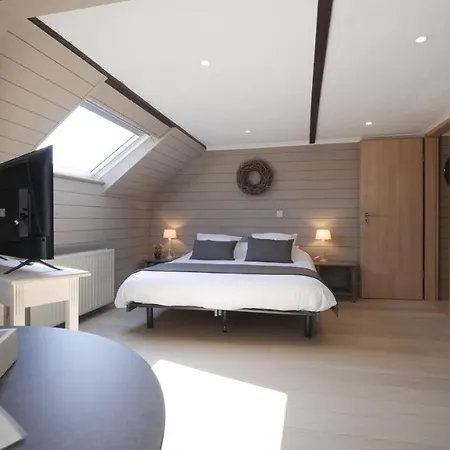 Hotel Logis Restaurant La Hutte Lurette 3*