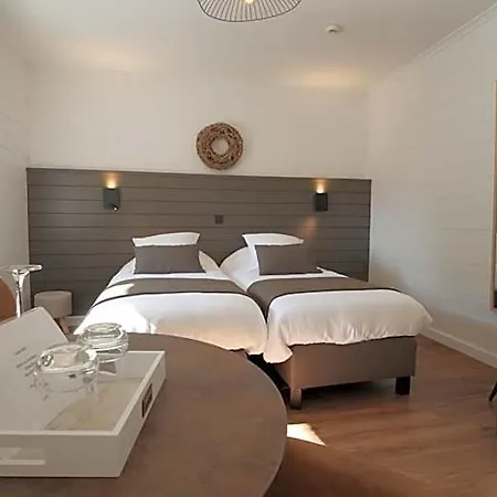 Szálloda Logis Restaurant La Hutte Lurette Paliseul