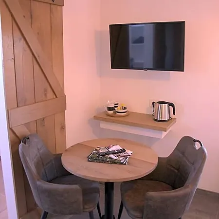 Logis Restaurant La Hutte Lurette Hotel 3*