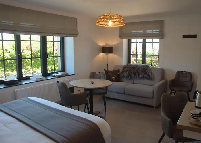 Hotel La Hutte Lurette 3*